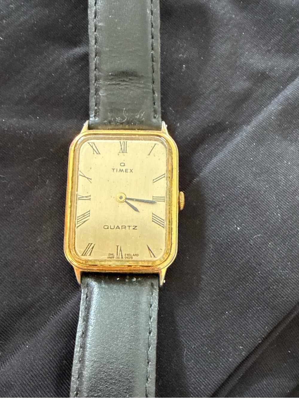 Timex Men’s Gold Tone Rectangular Watch England Dial Quartz Time F Cell